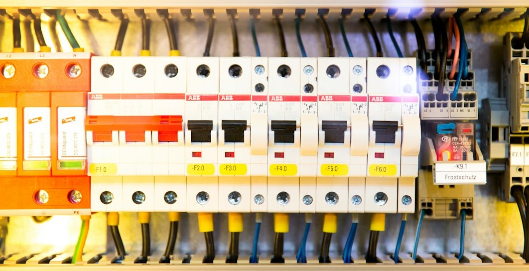 Electric switch box – control power, electricity technology